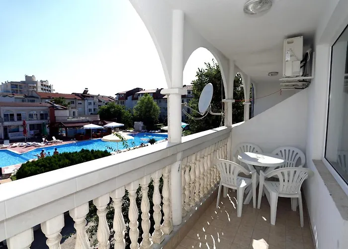 Bravo 1 Morenia ساني بيتش